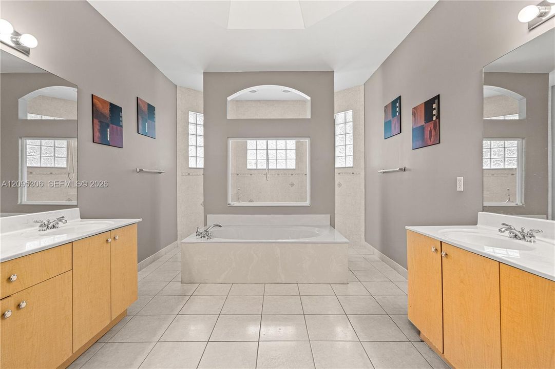 For Sale: $970,000 (4 beds, 3 baths, 2829 Square Feet)