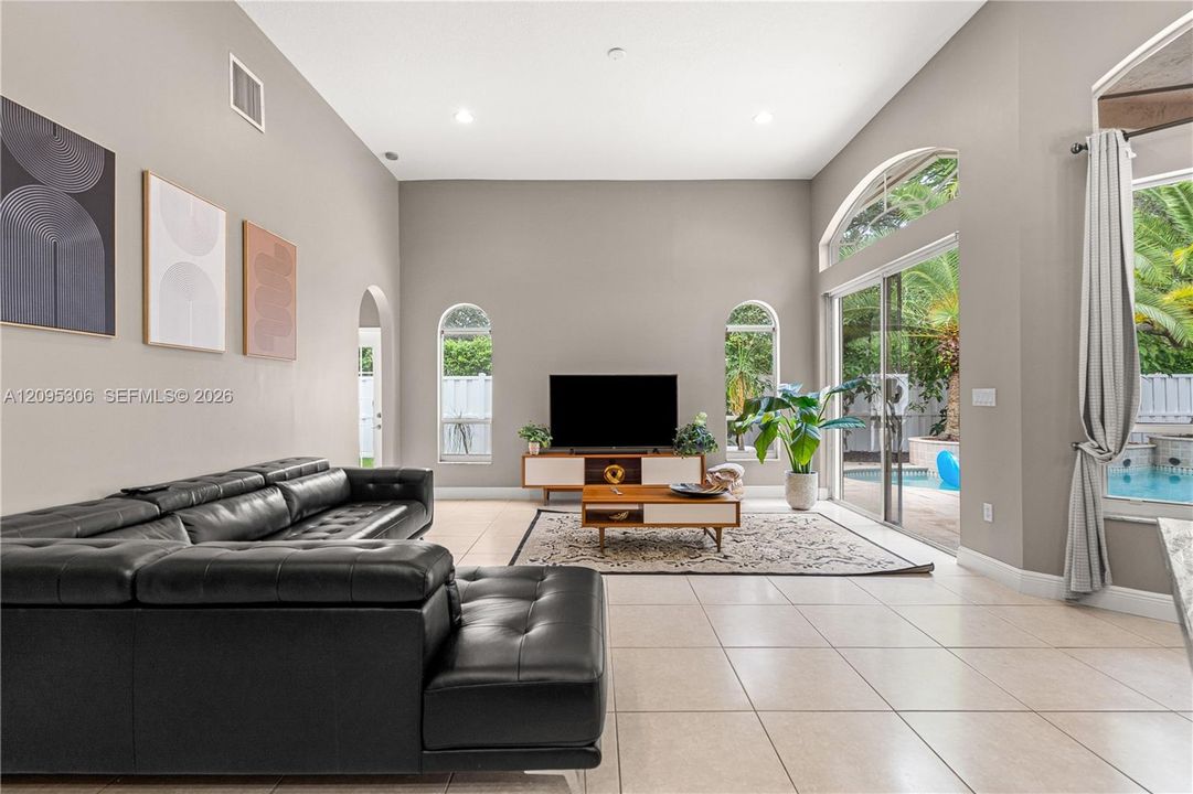 For Sale: $970,000 (4 beds, 3 baths, 2829 Square Feet)