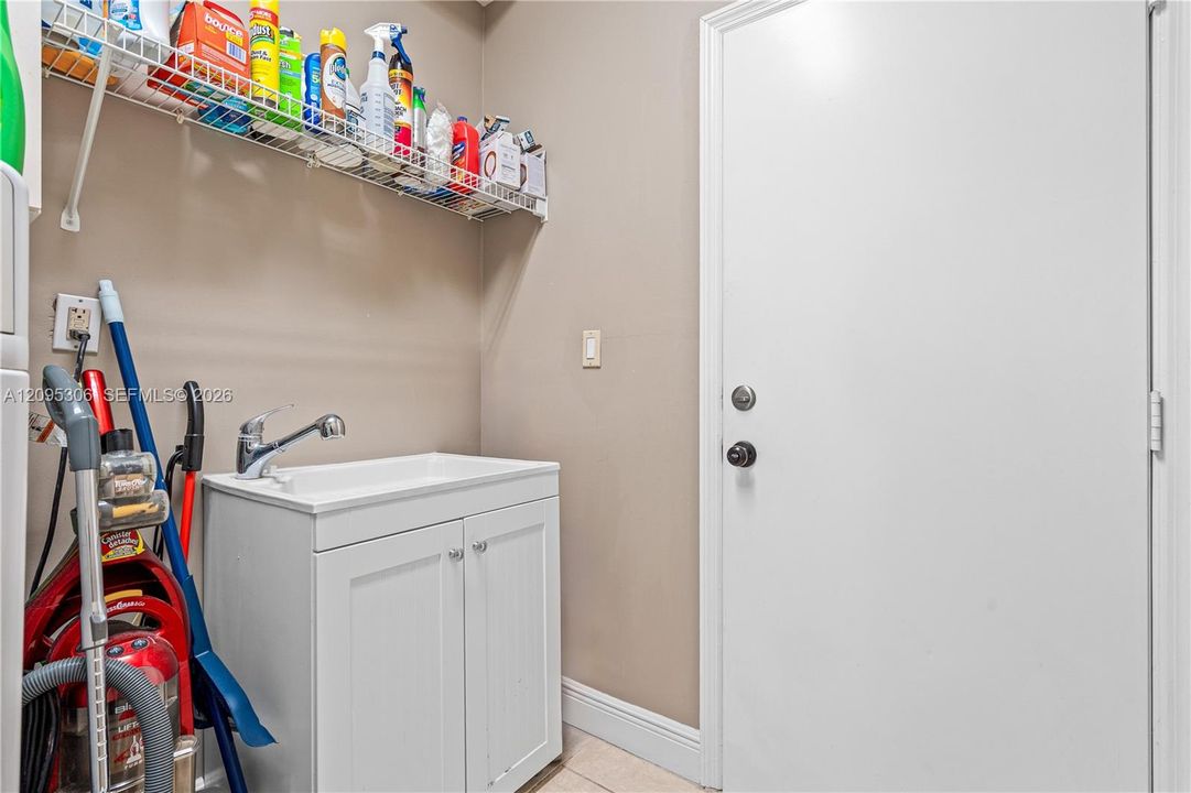 For Sale: $970,000 (4 beds, 3 baths, 2829 Square Feet)