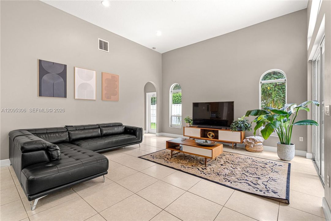 For Sale: $970,000 (4 beds, 3 baths, 2829 Square Feet)