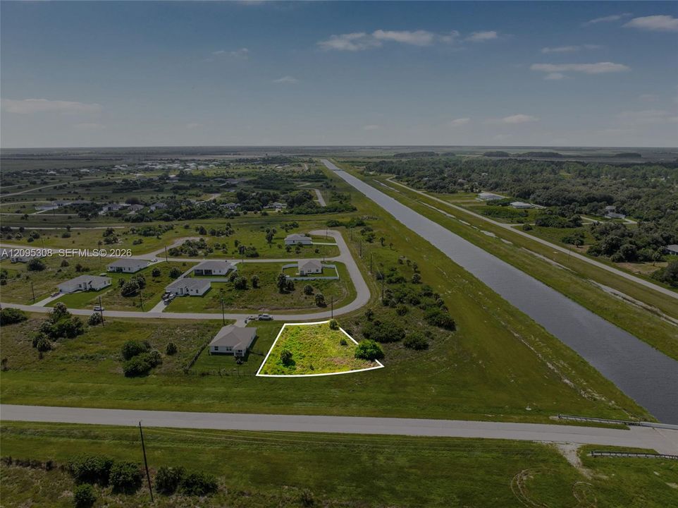 待售: $40,000 (0.33 acres)