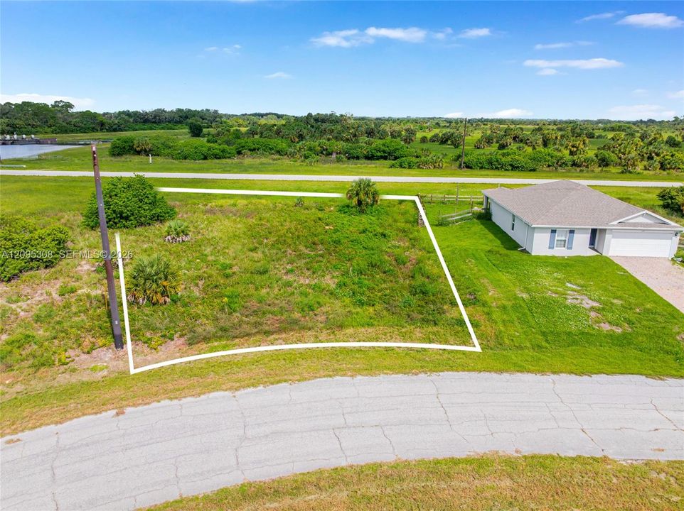 待售: $40,000 (0.33 acres)