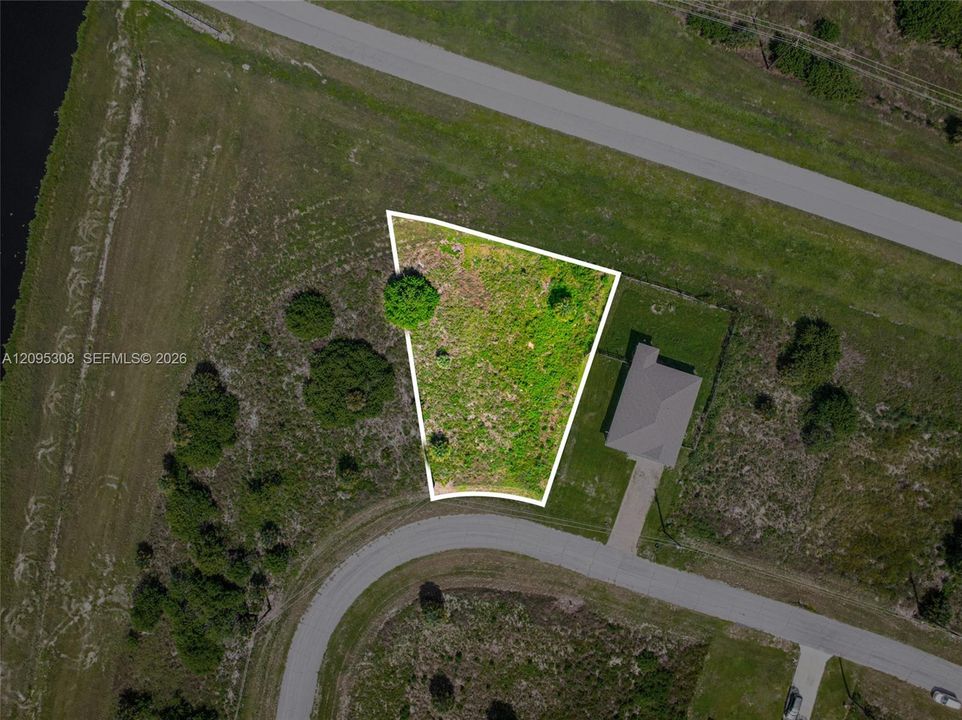 待售: $40,000 (0.33 acres)