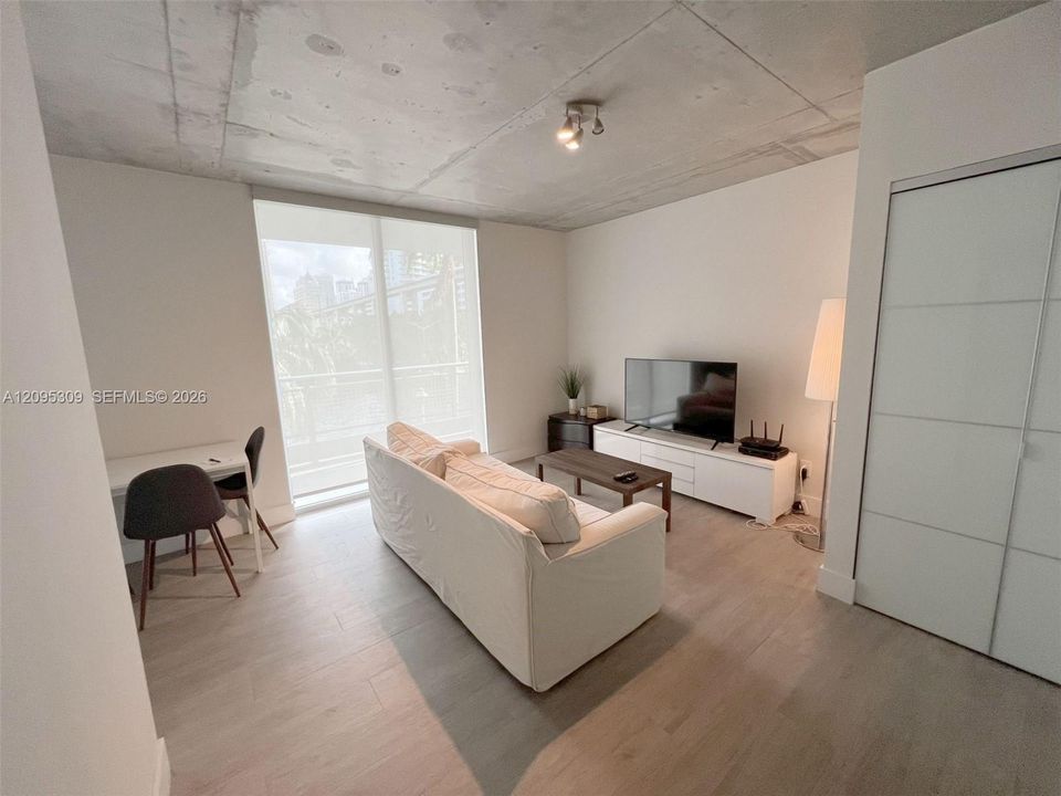 En Renta: $2,950 (1 camas, 1 baños, 639 Pies cuadrados)