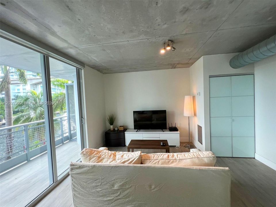 En Renta: $2,950 (1 camas, 1 baños, 639 Pies cuadrados)
