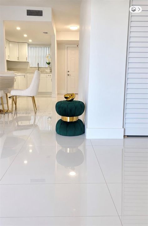 En Venta: $310,000 (2 camas, 1 baños, 1125 Pies cuadrados)