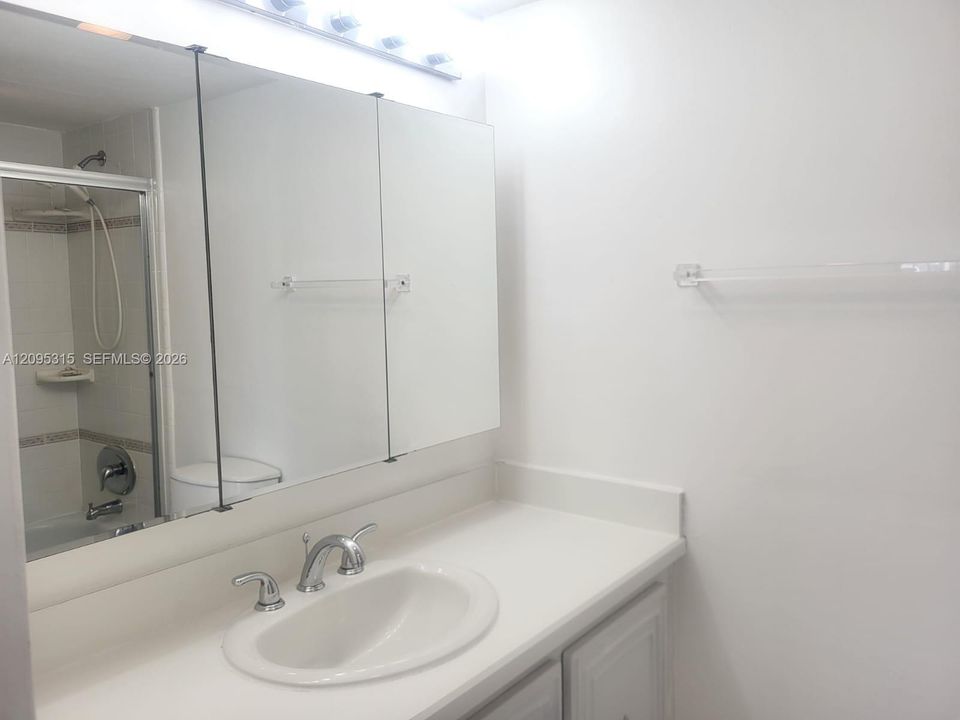 En Renta: $2,000 (1 camas, 1 baños, 924 Pies cuadrados)