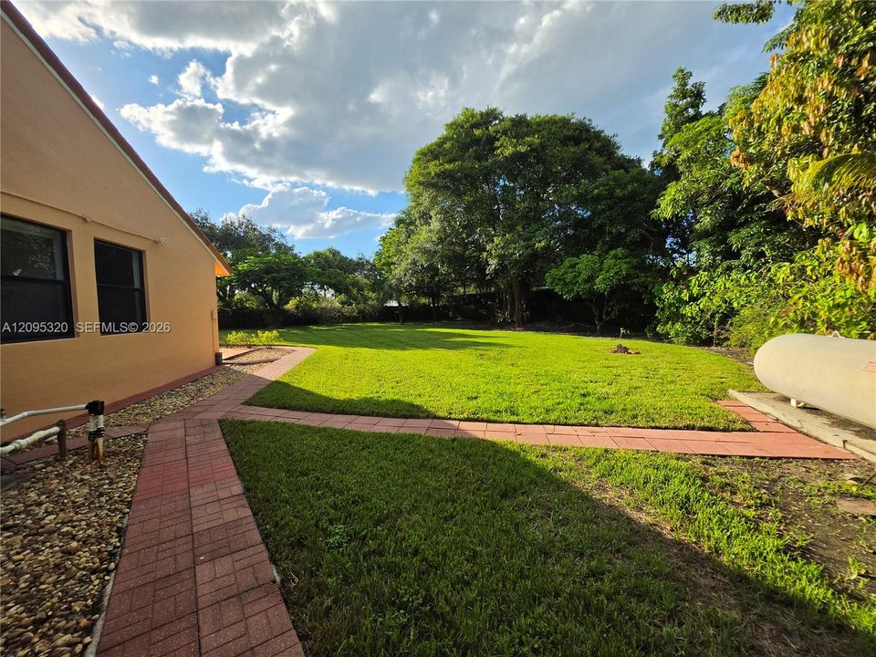 For Sale: $2,950,000 (5 beds, 3 baths, 3633 Square Feet)