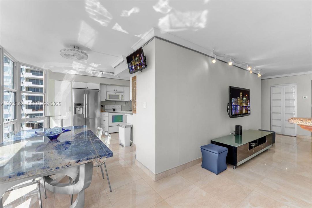 For Rent: $4,000 (2 beds, 2 baths, 1503 Square Feet)