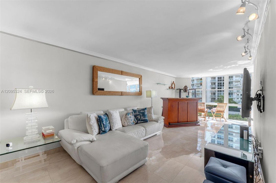 For Rent: $4,000 (2 beds, 2 baths, 1503 Square Feet)