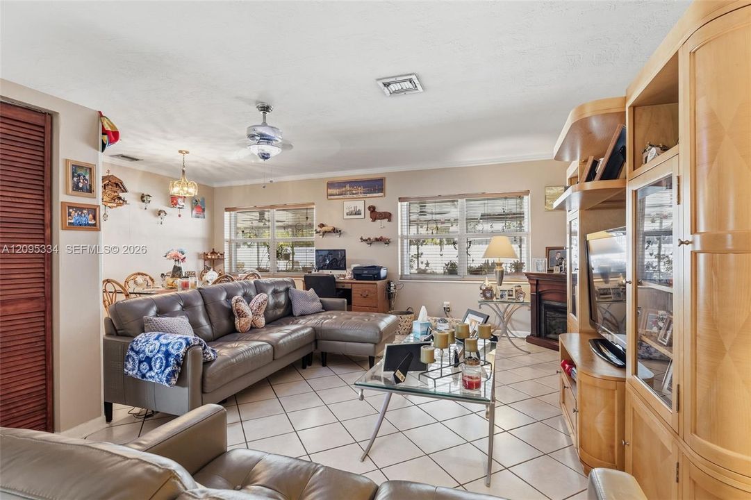 For Sale: $674,900 (3 beds, 2 baths, 1534 Square Feet)