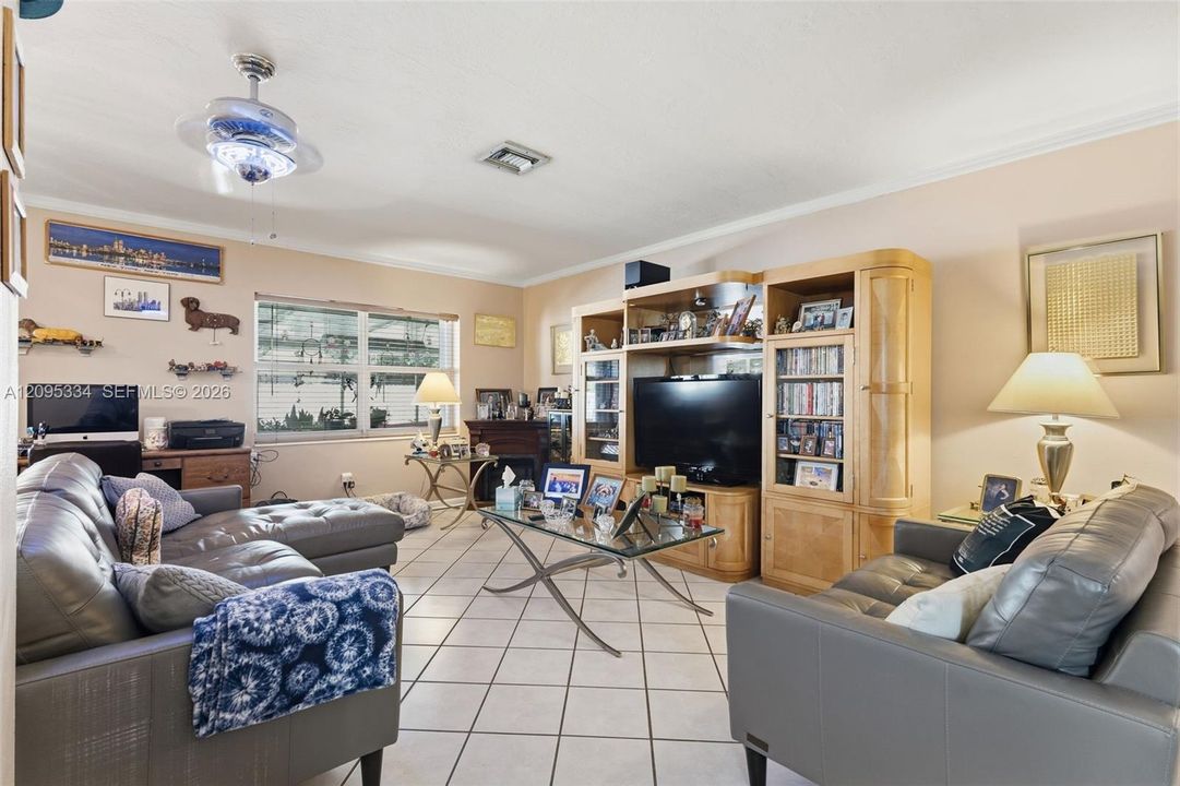 For Sale: $674,900 (3 beds, 2 baths, 1534 Square Feet)