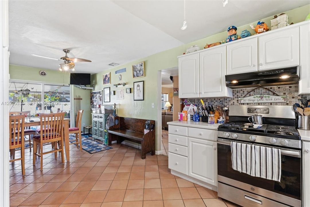 For Sale: $674,900 (3 beds, 2 baths, 1534 Square Feet)
