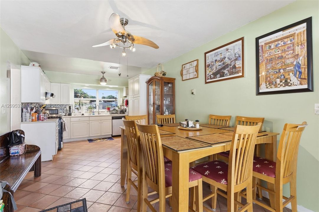 For Sale: $674,900 (3 beds, 2 baths, 1534 Square Feet)