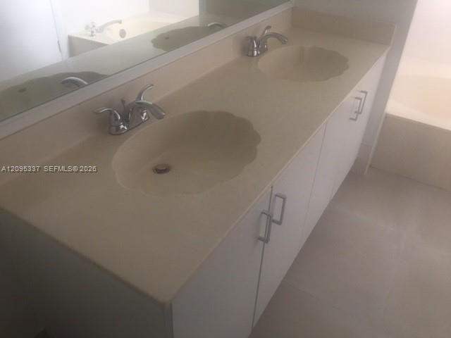 For Rent: $4,300 (4 beds, 2 baths, 1884 Square Feet)