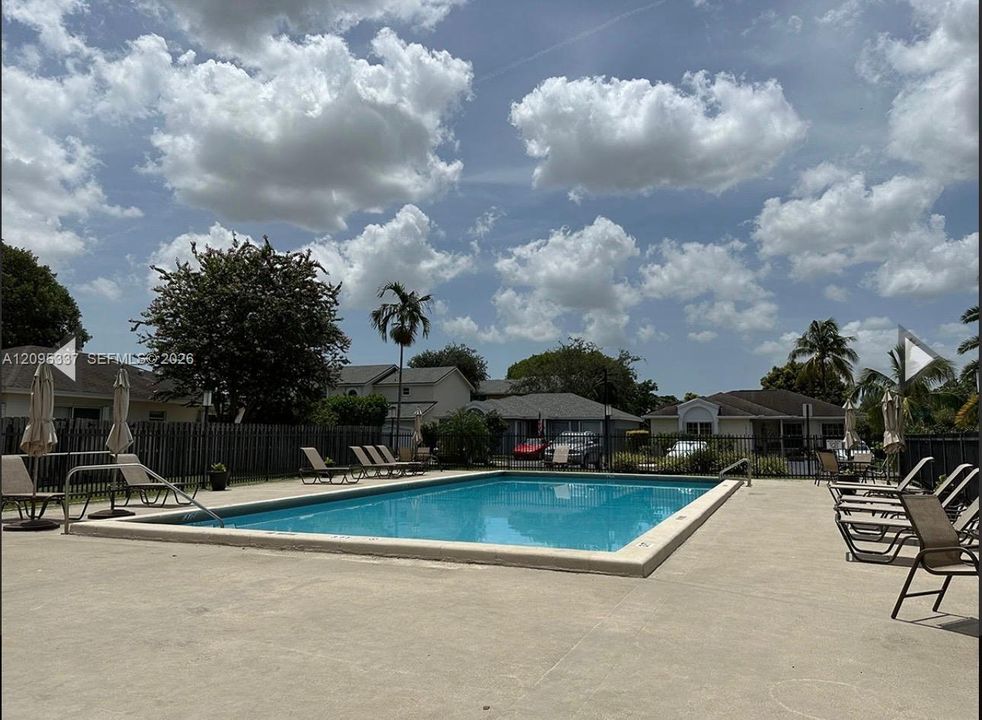 For Rent: $4,300 (4 beds, 2 baths, 1884 Square Feet)