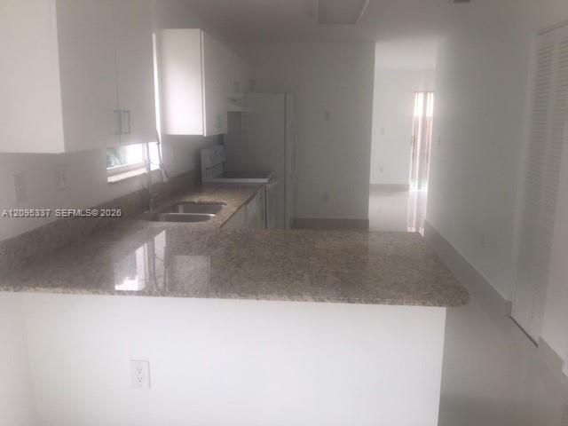 For Rent: $4,300 (4 beds, 2 baths, 1884 Square Feet)
