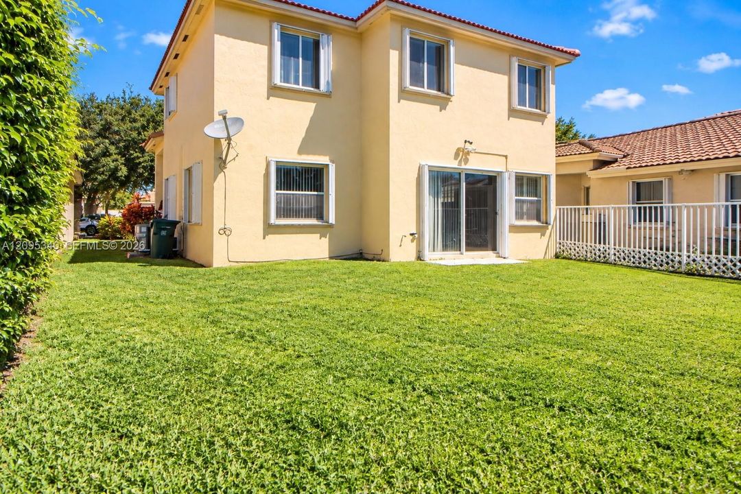 На продажу: $650,000 (3 спален, 2 ванн, 2058 Квадратных фут)