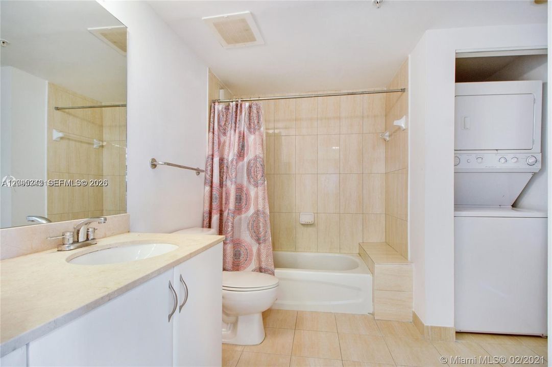 En Venta: $419,000 (1 camas, 1 baños, 825 Pies cuadrados)