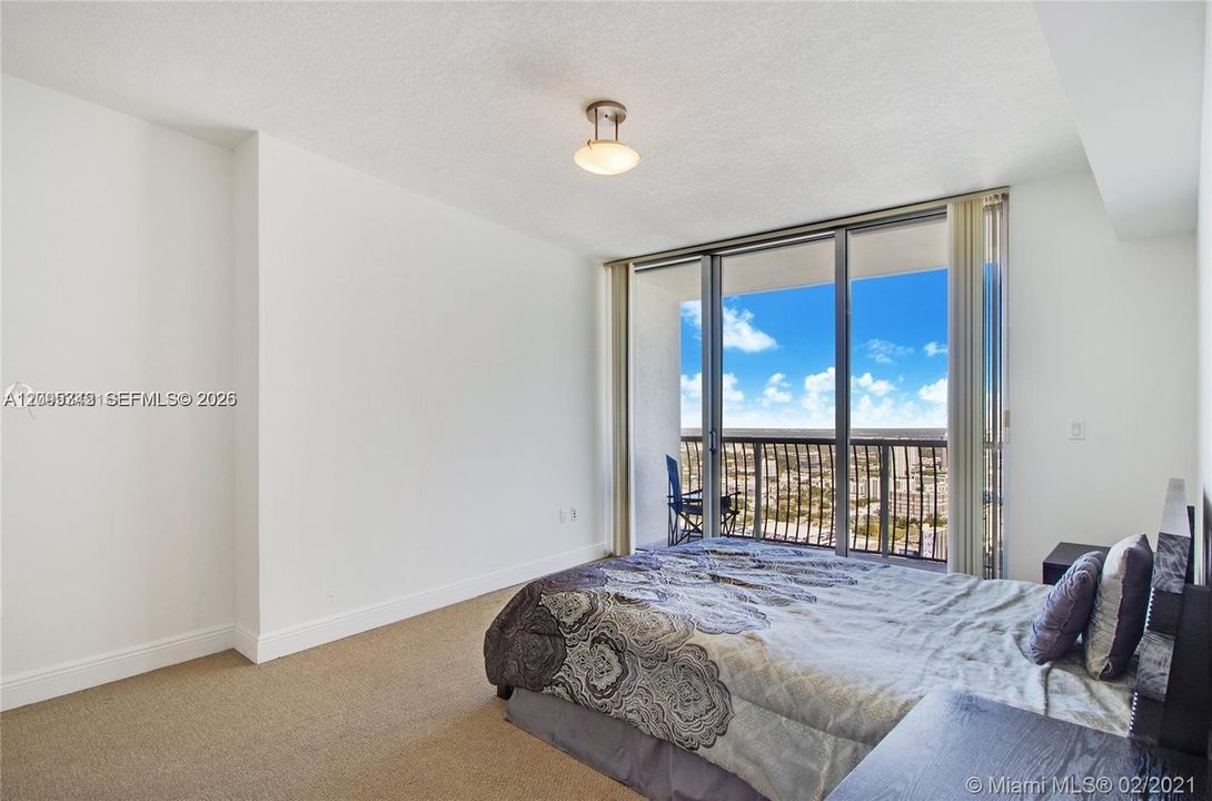En Venta: $419,000 (1 camas, 1 baños, 825 Pies cuadrados)