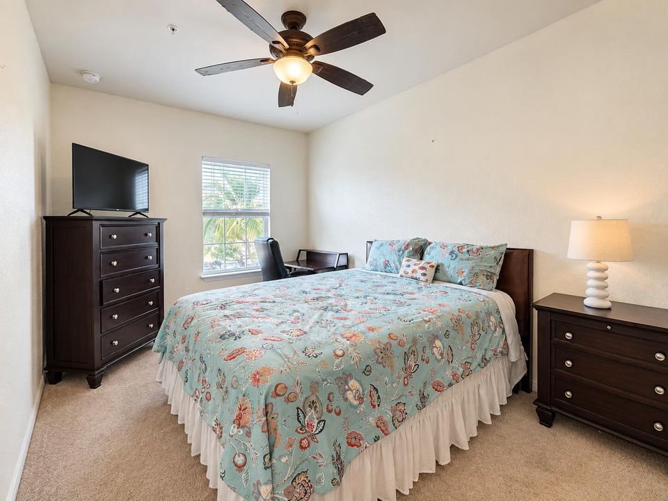 Guest Bedroom #1