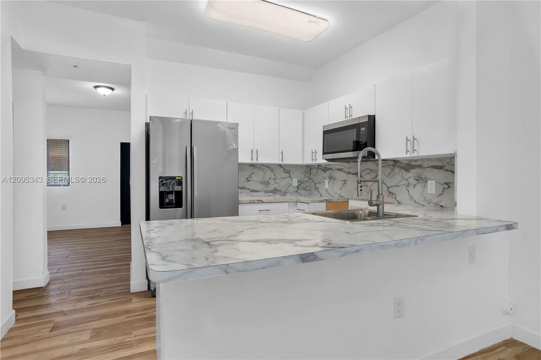 For Rent: $2,300 (2 beds, 2 baths, 1100 Square Feet)