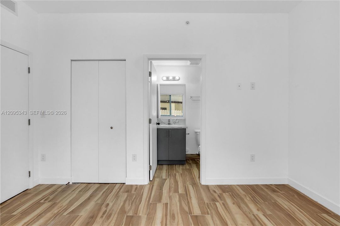 For Rent: $2,300 (2 beds, 2 baths, 1100 Square Feet)
