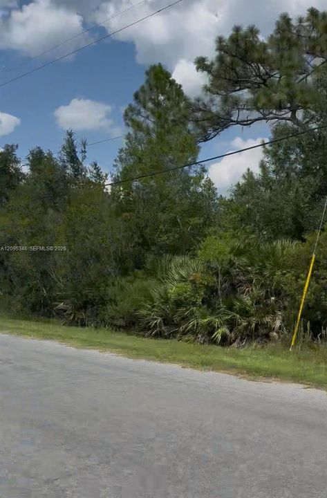 На продажу: $105,000 (1.08 acres)