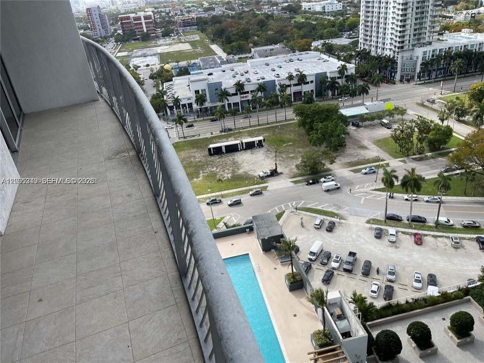 En Venta: $308,000 (1 camas, 1 baños, 825 Pies cuadrados)