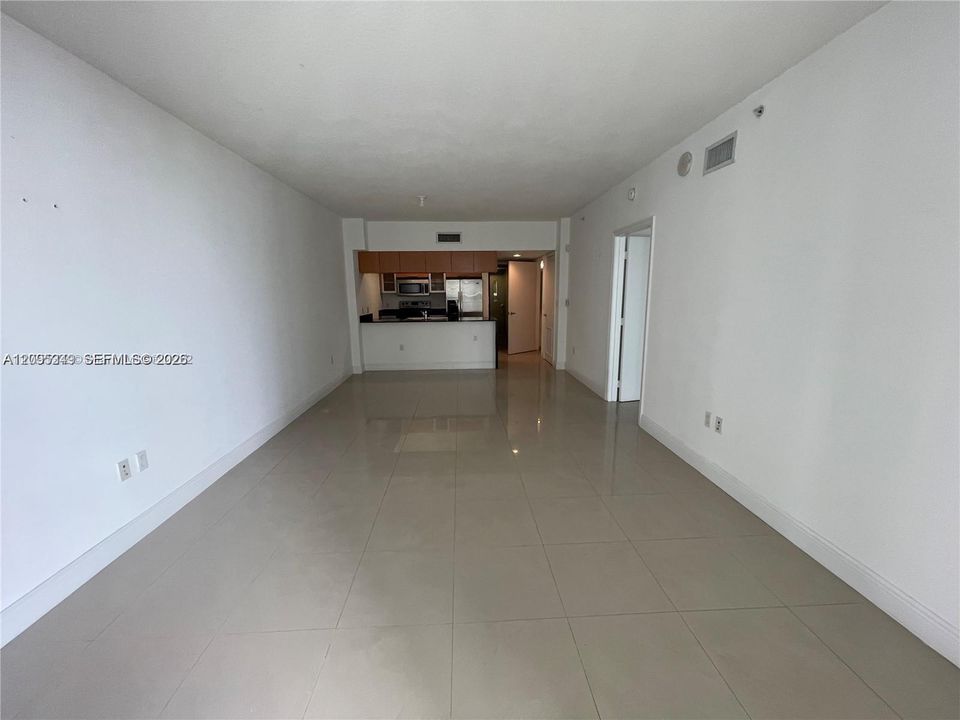 En Venta: $308,000 (1 camas, 1 baños, 825 Pies cuadrados)