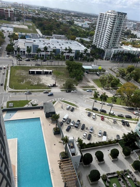 En Venta: $308,000 (1 camas, 1 baños, 825 Pies cuadrados)