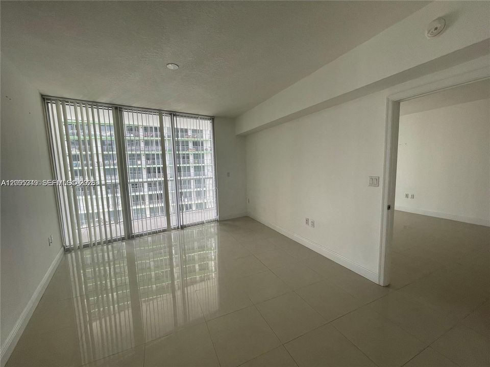 En Venta: $308,000 (1 camas, 1 baños, 825 Pies cuadrados)