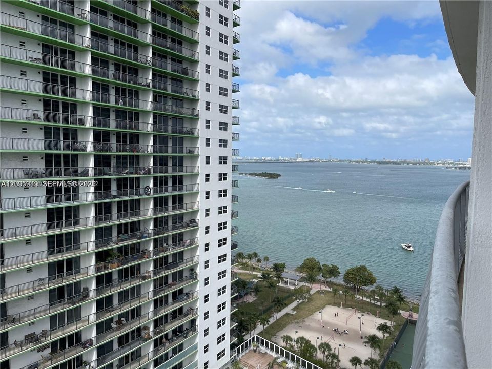 En Venta: $308,000 (1 camas, 1 baños, 825 Pies cuadrados)