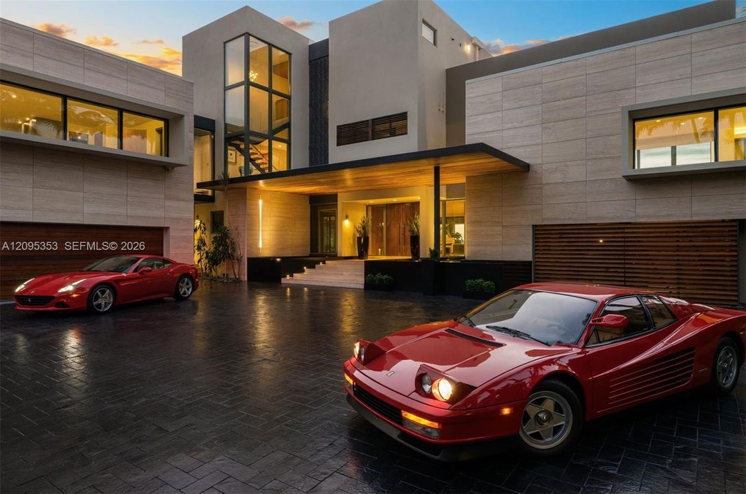 В аренду: $180,000 (5 спален, 8 ванн, 8903 Квадратных фут)