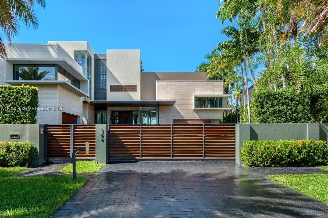 В аренду: $180,000 (5 спален, 8 ванн, 8903 Квадратных фут)