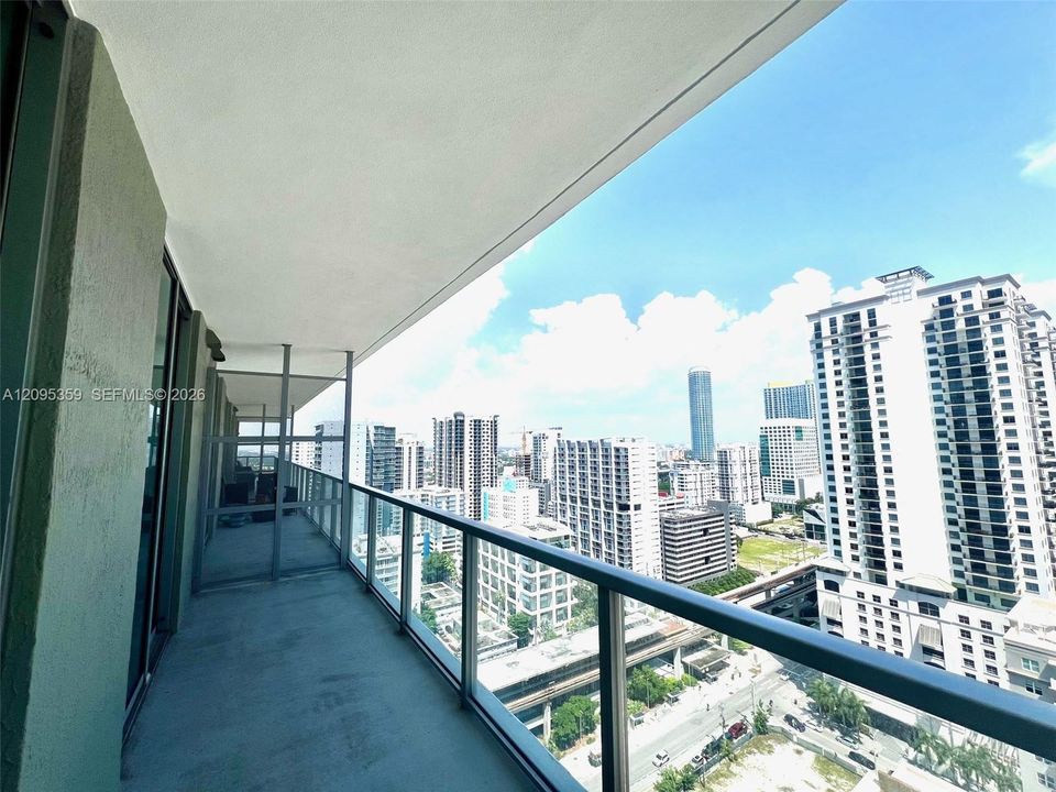 В аренду: $3,900 (2 спален, 2 ванн, 1076 Квадратных фут)