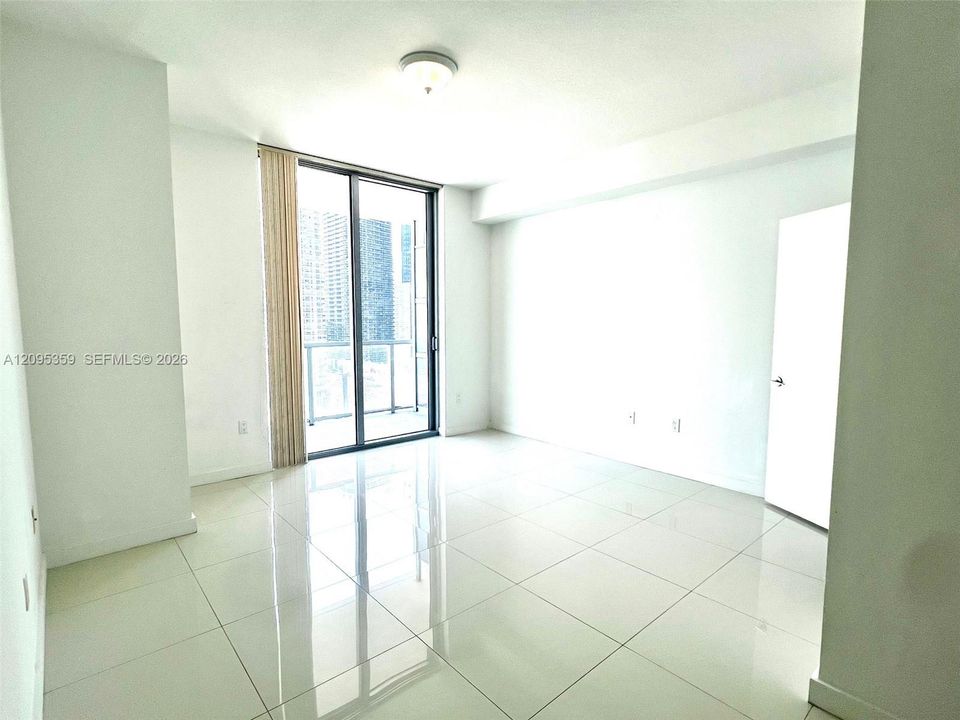 В аренду: $3,900 (2 спален, 2 ванн, 1076 Квадратных фут)