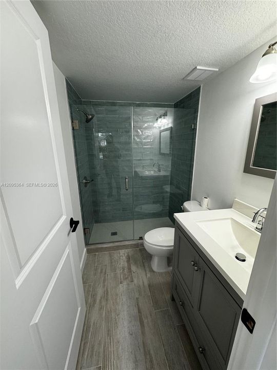 For Rent: $2,000 (2 beds, 2 baths, 822 Square Feet)