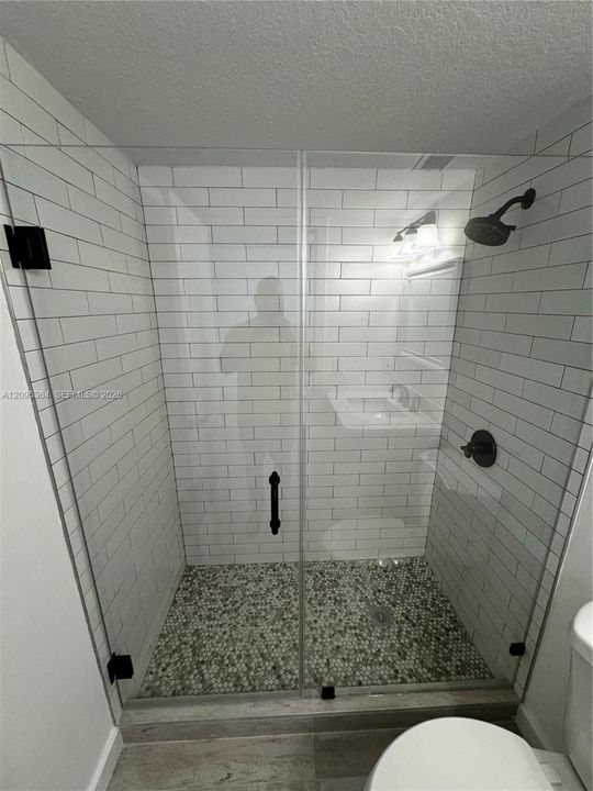 For Rent: $2,000 (2 beds, 2 baths, 822 Square Feet)