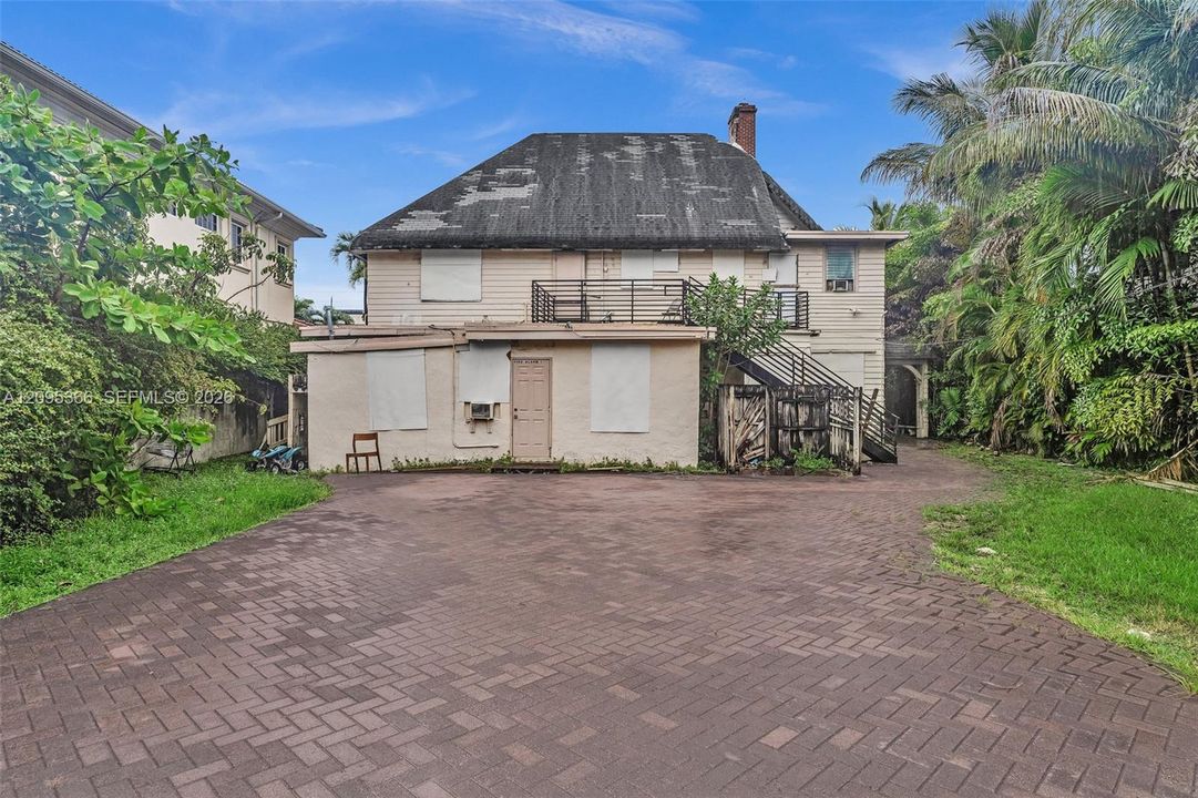 En Venta: $9,600,000 (13 camas, 10 baños, 6949 Pies cuadrados)