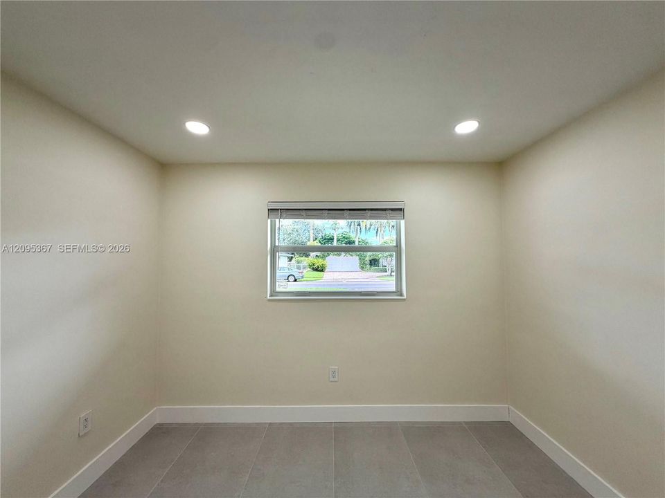 For Rent: $6,850 (4 beds, 2 baths, 1728 Square Feet)