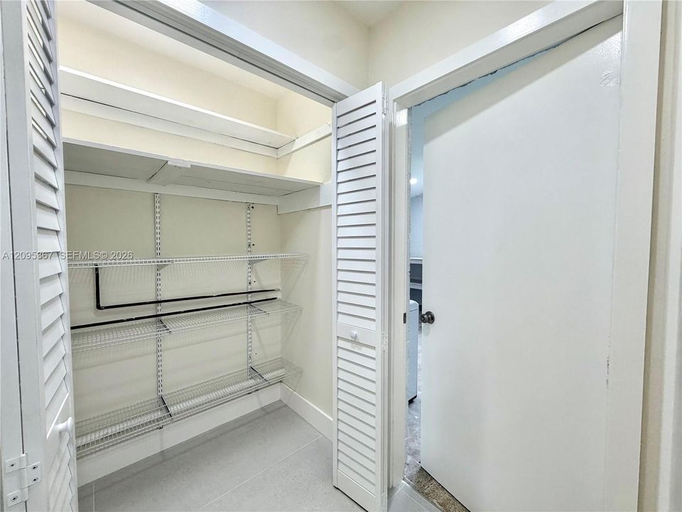 For Rent: $6,850 (4 beds, 2 baths, 1728 Square Feet)