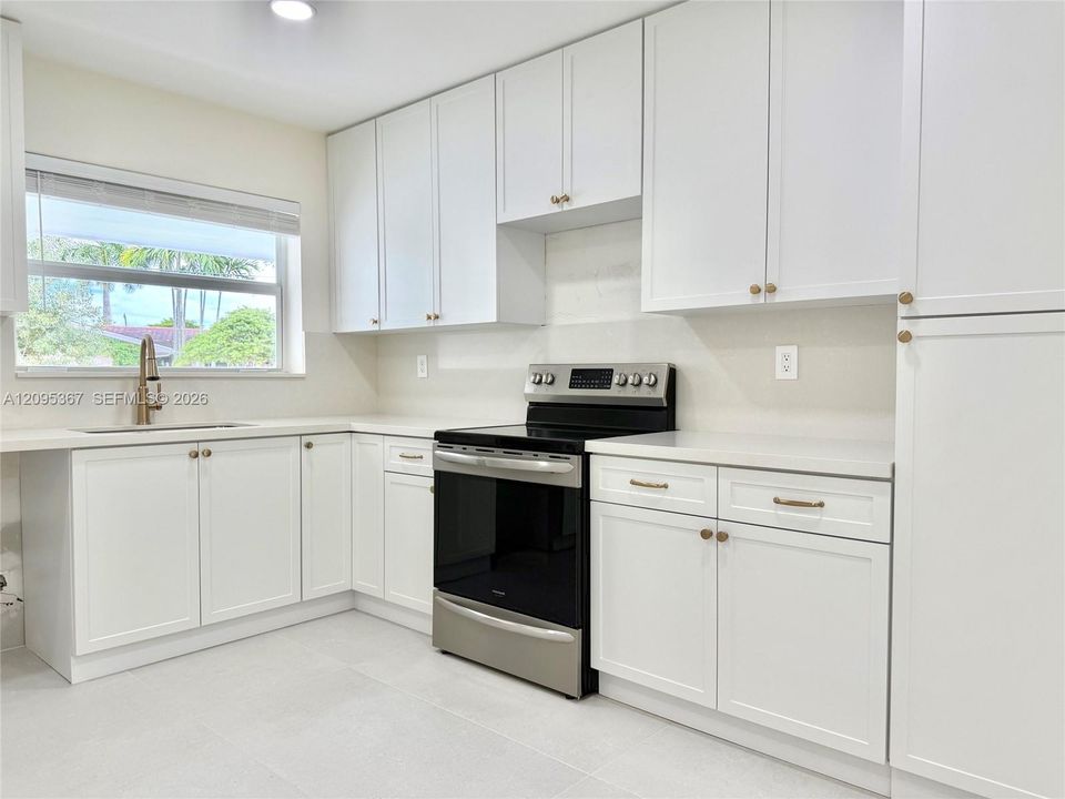 For Rent: $6,850 (4 beds, 2 baths, 1728 Square Feet)