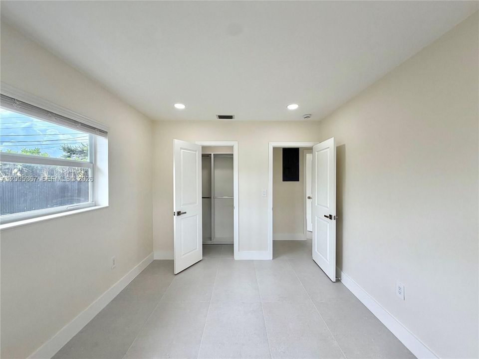 For Rent: $6,850 (4 beds, 2 baths, 1728 Square Feet)
