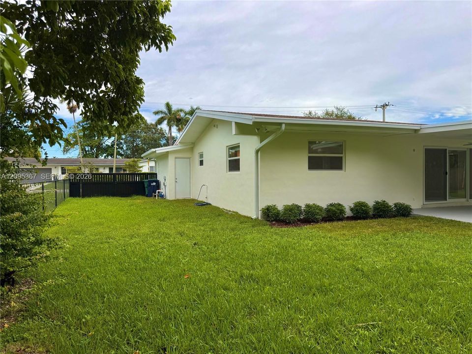 For Rent: $6,850 (4 beds, 2 baths, 1728 Square Feet)