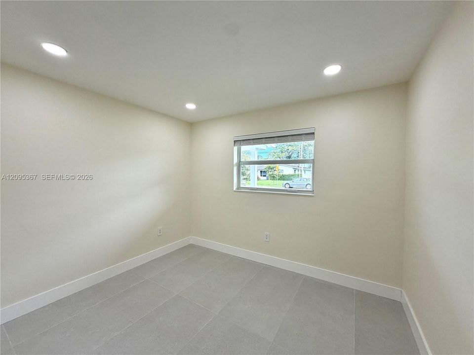 For Rent: $6,850 (4 beds, 2 baths, 1728 Square Feet)