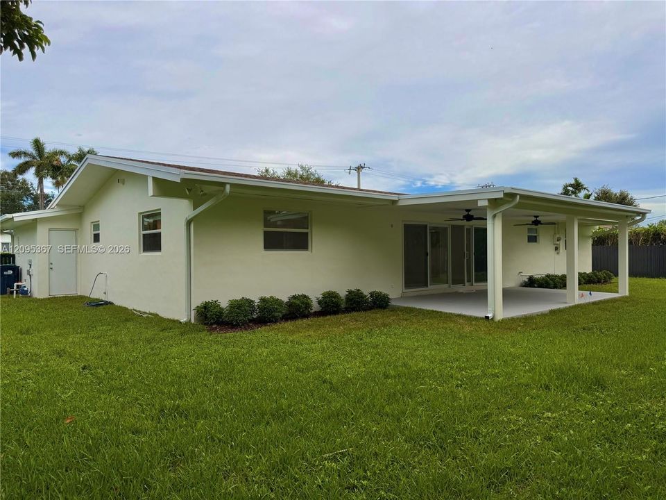 For Rent: $6,850 (4 beds, 2 baths, 1728 Square Feet)