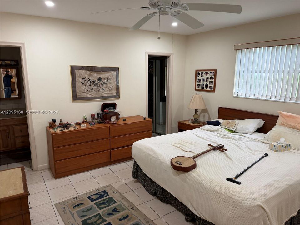 For Sale: $499,990 (3 beds, 2 baths, 2300 Square Feet)