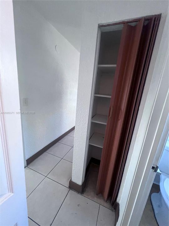 En Renta: $1,800 (1 camas, 1 baños, 2548 Pies cuadrados)