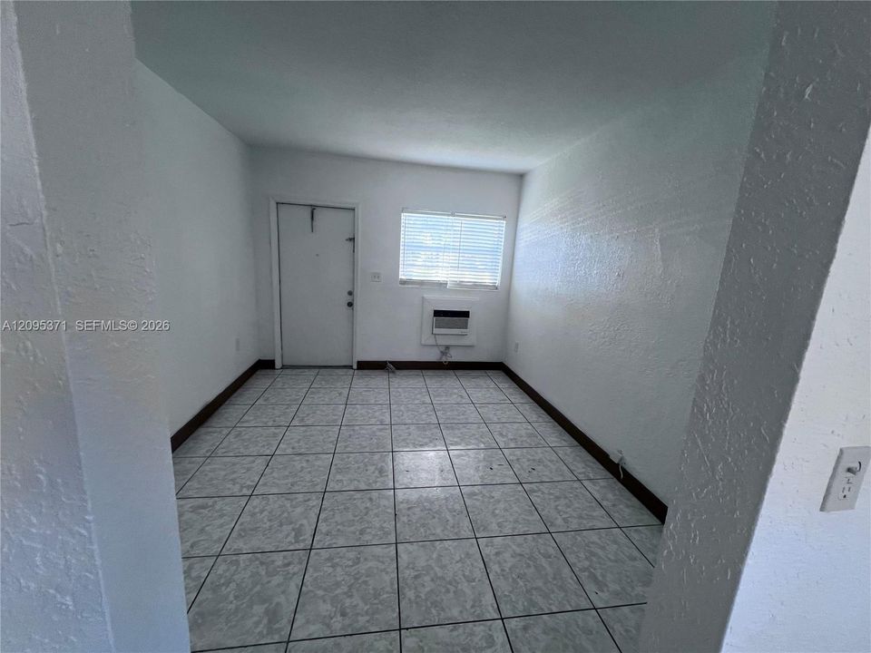 En Renta: $1,800 (1 camas, 1 baños, 2548 Pies cuadrados)